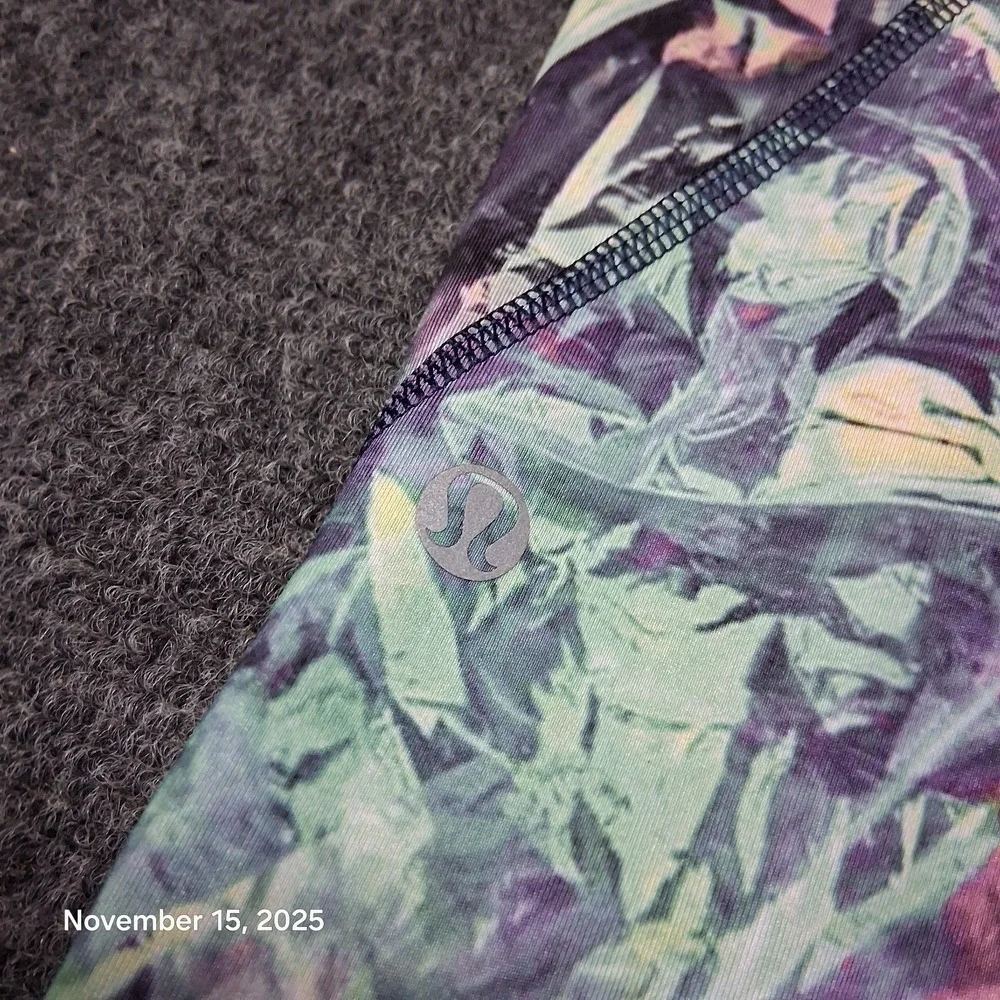 Lululemon‎ Inspire Tight II Full On Luxtreme Mesh Iridescent Multi Size 6 W5G73S